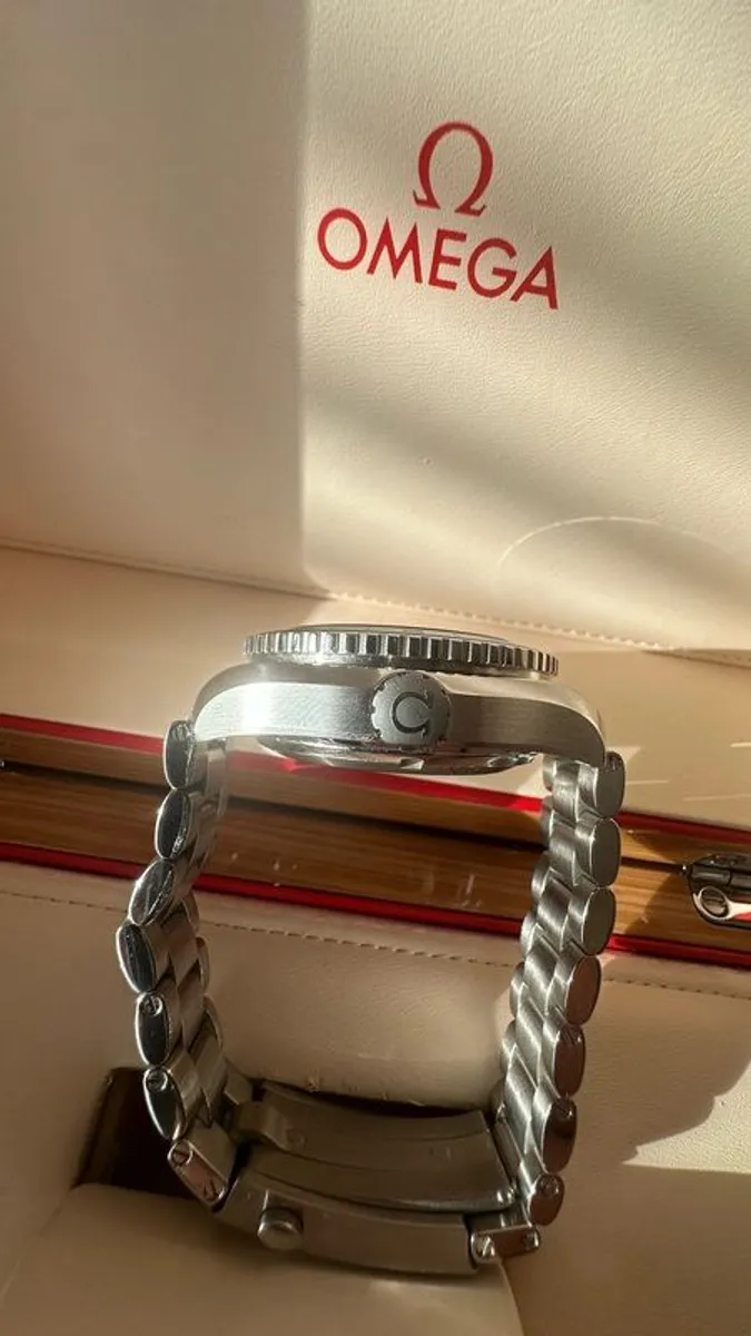 Omega Seamaster Planet Ocean - Image 3
