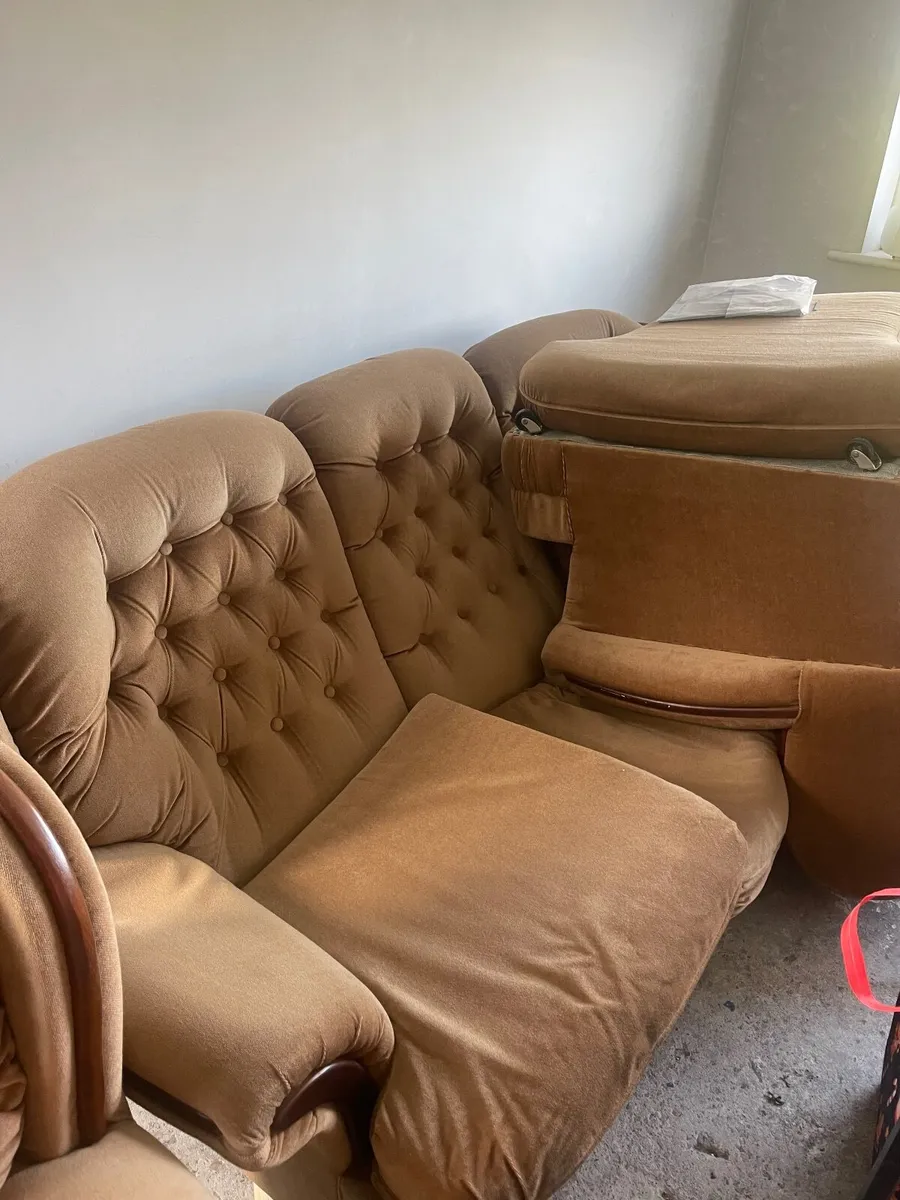 Couches - Image 2