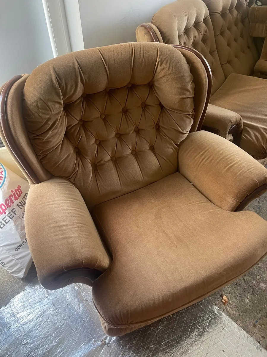 Couches - Image 3