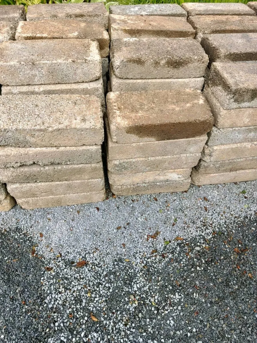Concrete blocks - Image 1