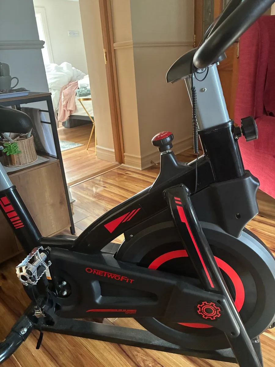 Exercise bike - Image 2