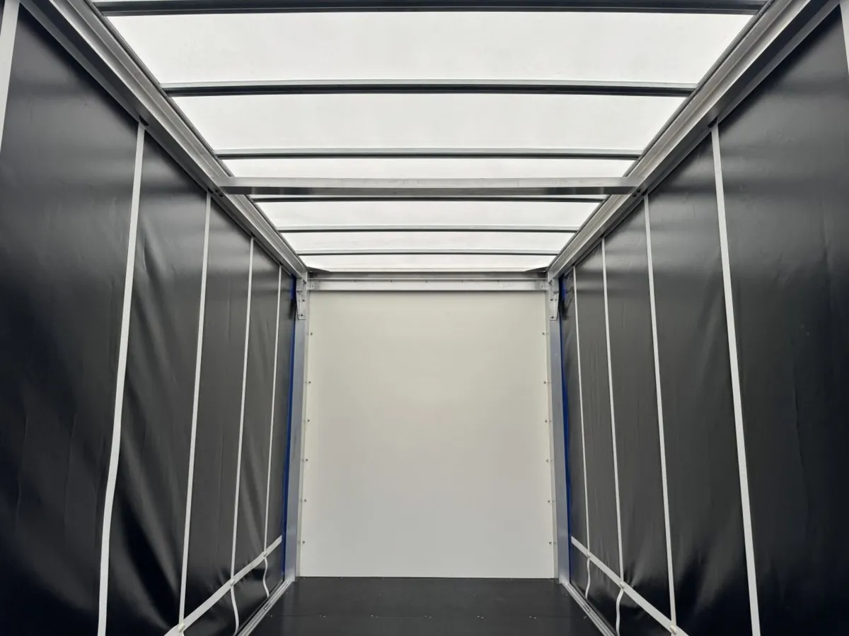 2021 Nissan Nv400 Curtain Sider Van - Image 2