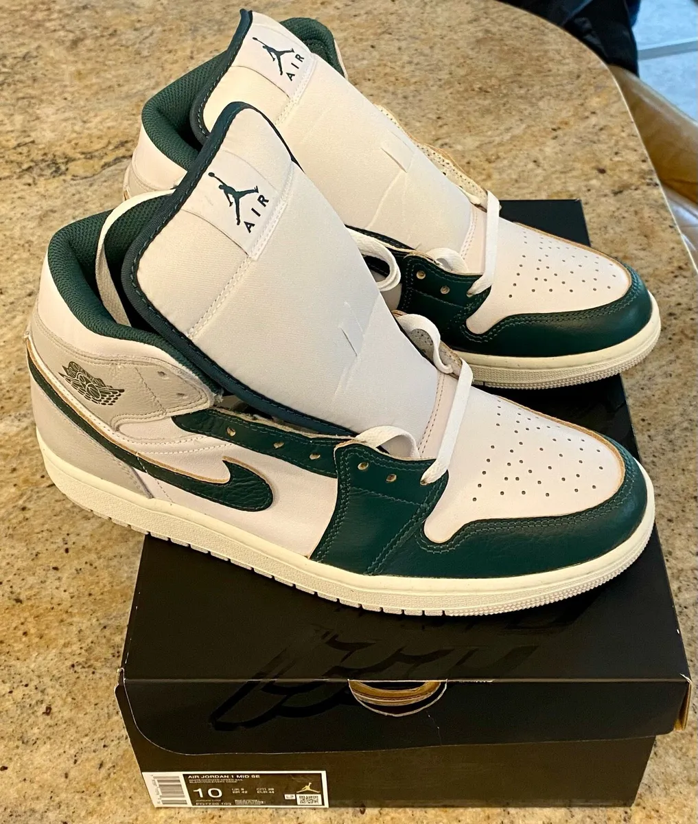 Air Jordan 1 MID SE - Image 1