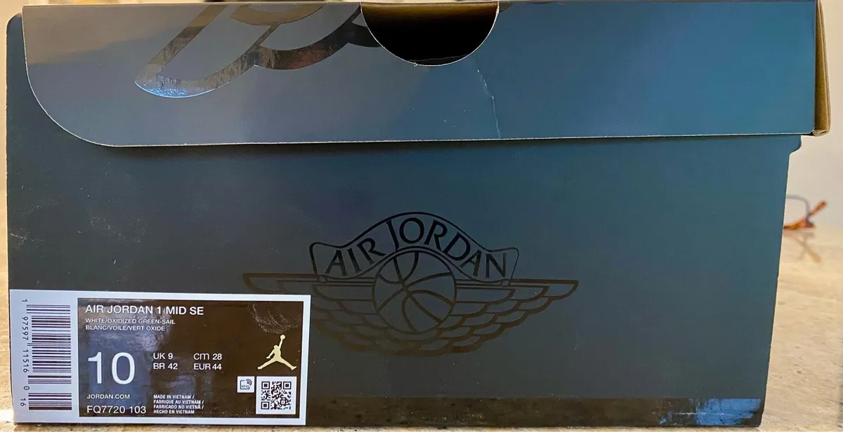 Air Jordan 1 MID SE - Image 3