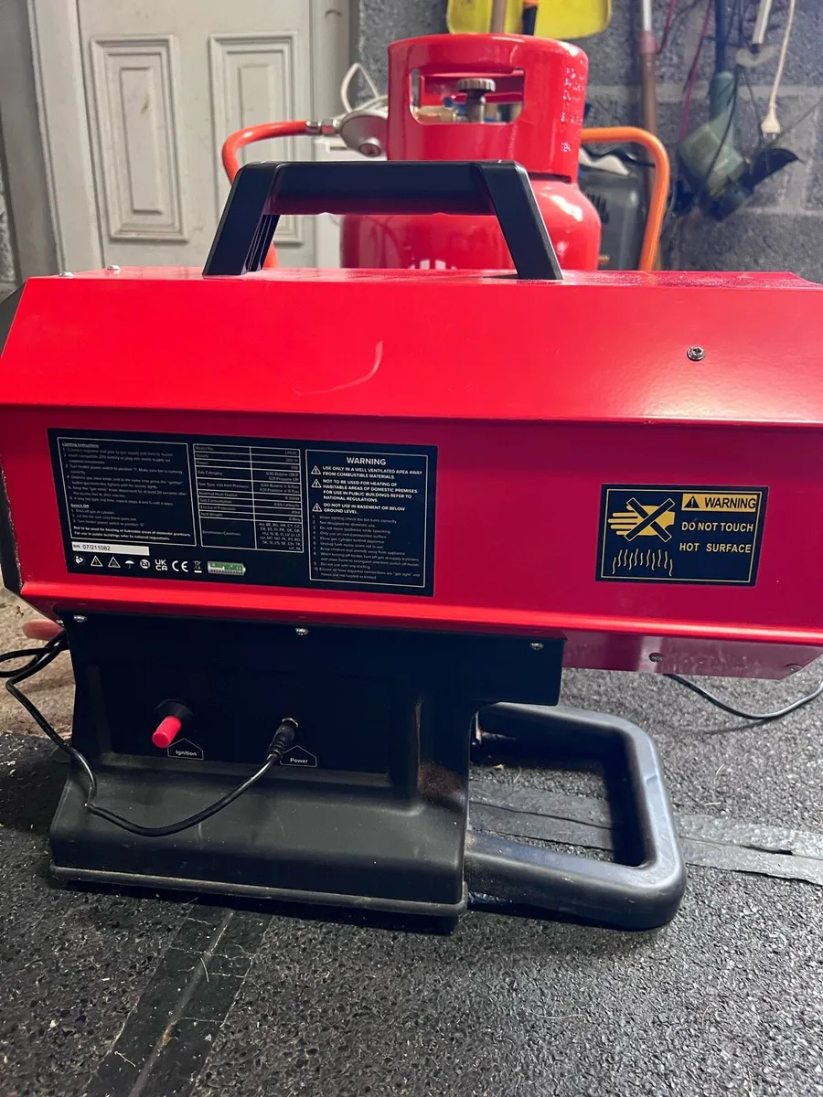 Sealey Gas Space Heater / Warmer with gas bottle - Image 2