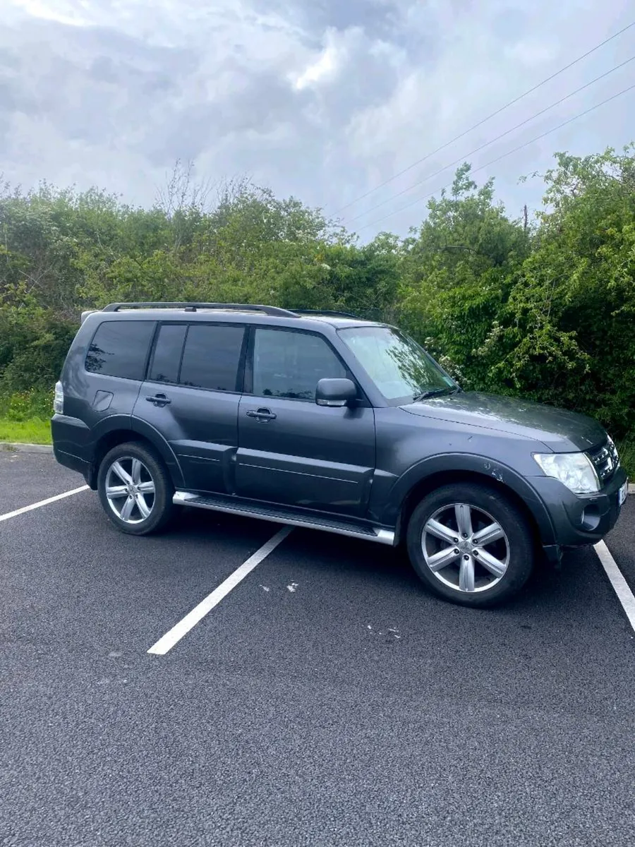 Auto pajero longwheel base taxed+doe - Image 1