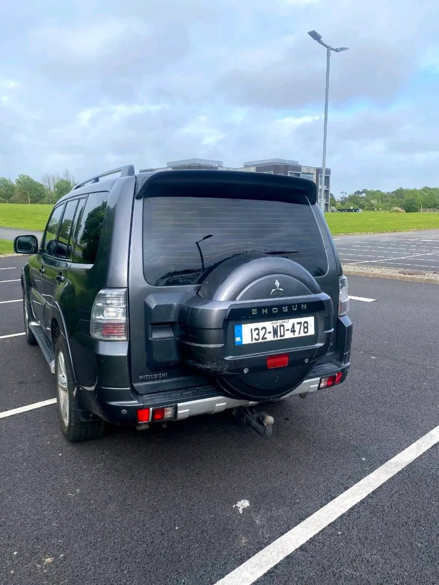Auto pajero longwheel base taxed+doe - Image 3