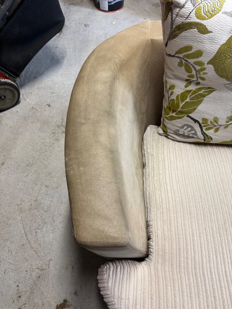 Cuddle chair - Image 4