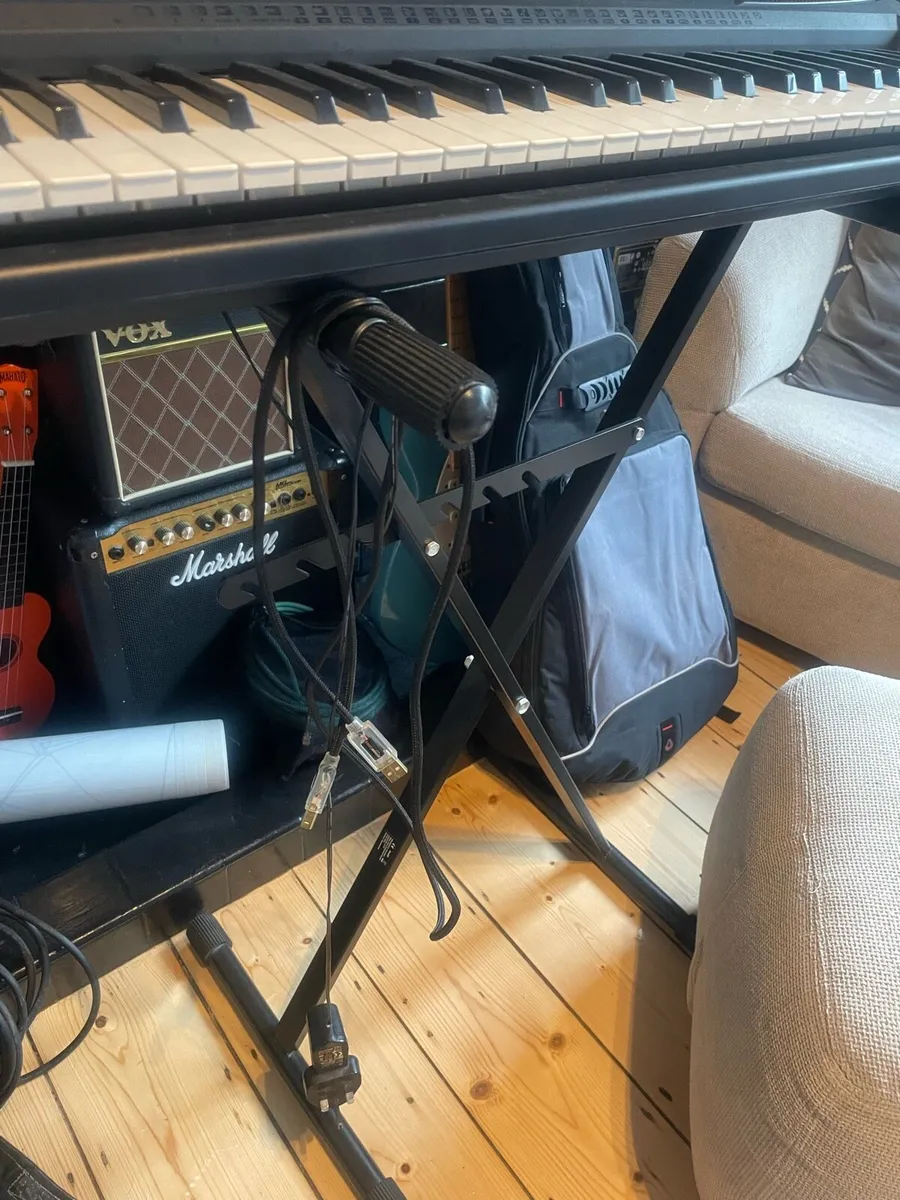 Yamaha Keyboard - Image 2