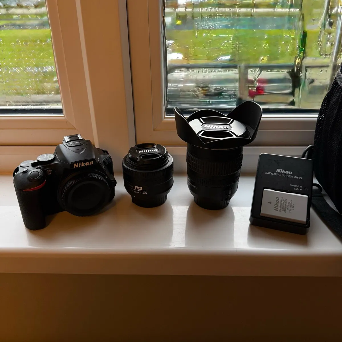 Nikon D5600 DSLR Bundle - Image 1