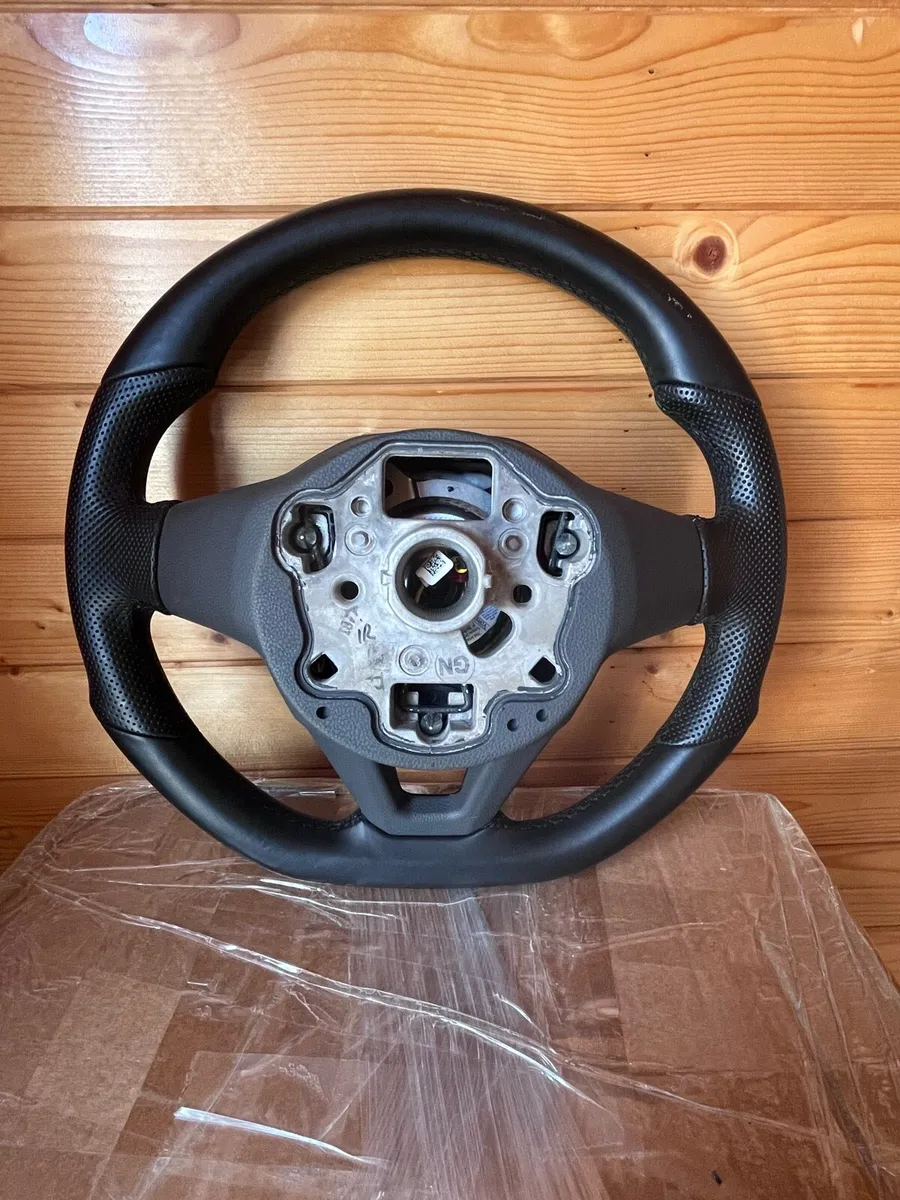 Mk8 Golf R-Line Steering Wheel - Image 4