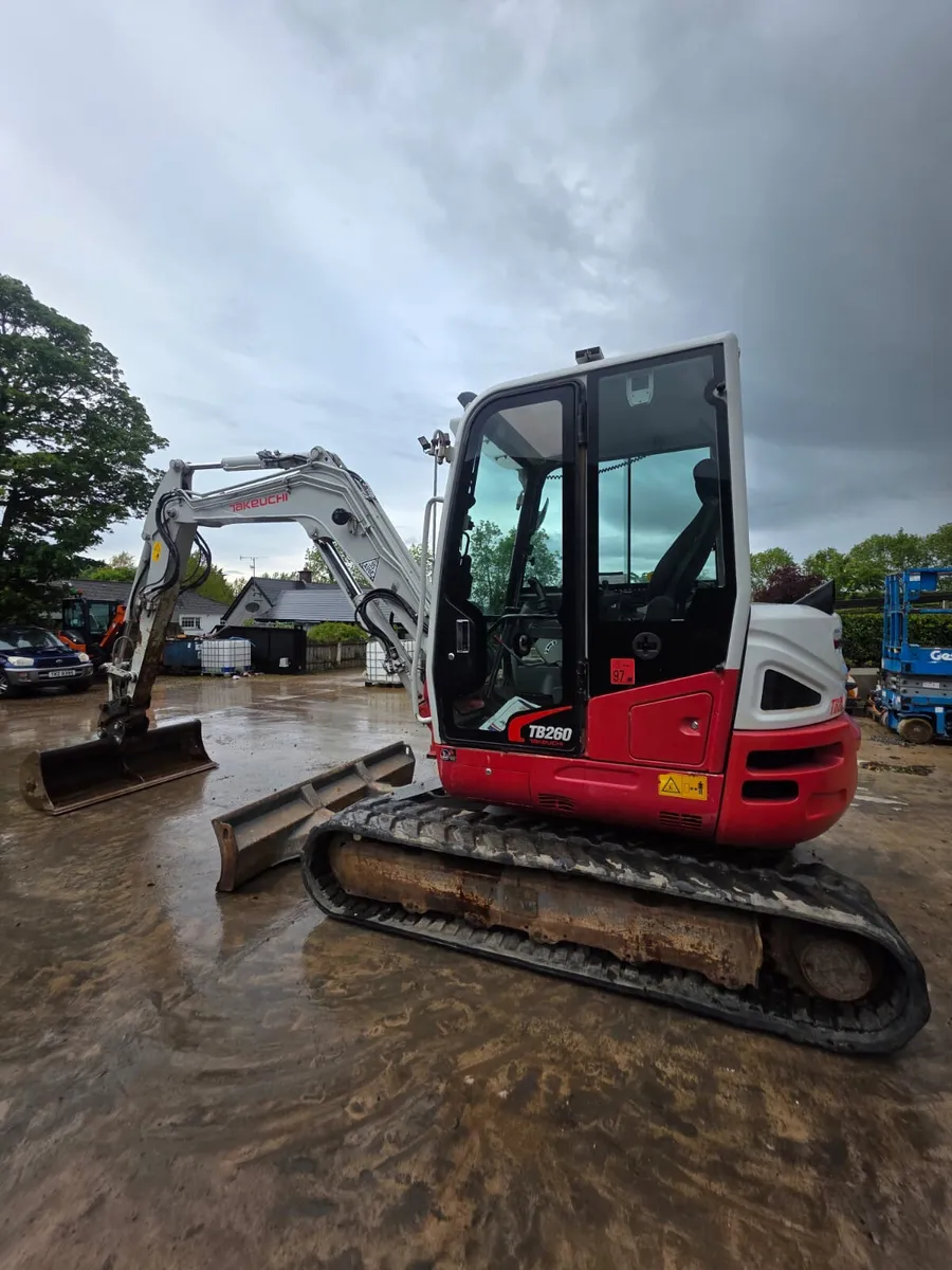 2019 TAKEUCHI TB260 - Image 4
