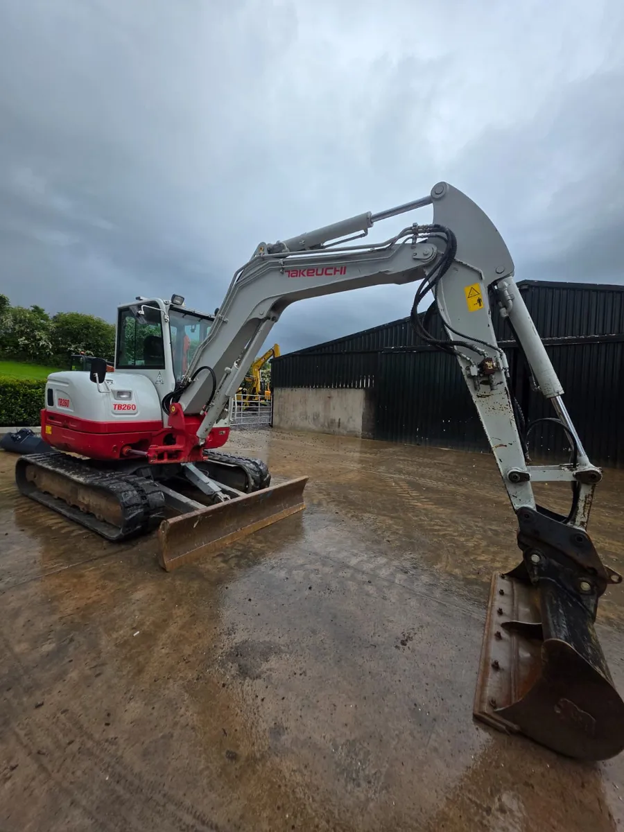 2019 TAKEUCHI TB260 - Image 2