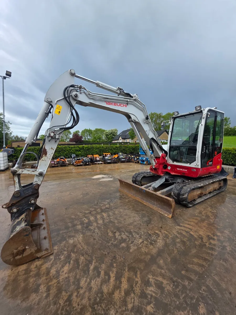 2019 TAKEUCHI TB260 - Image 3