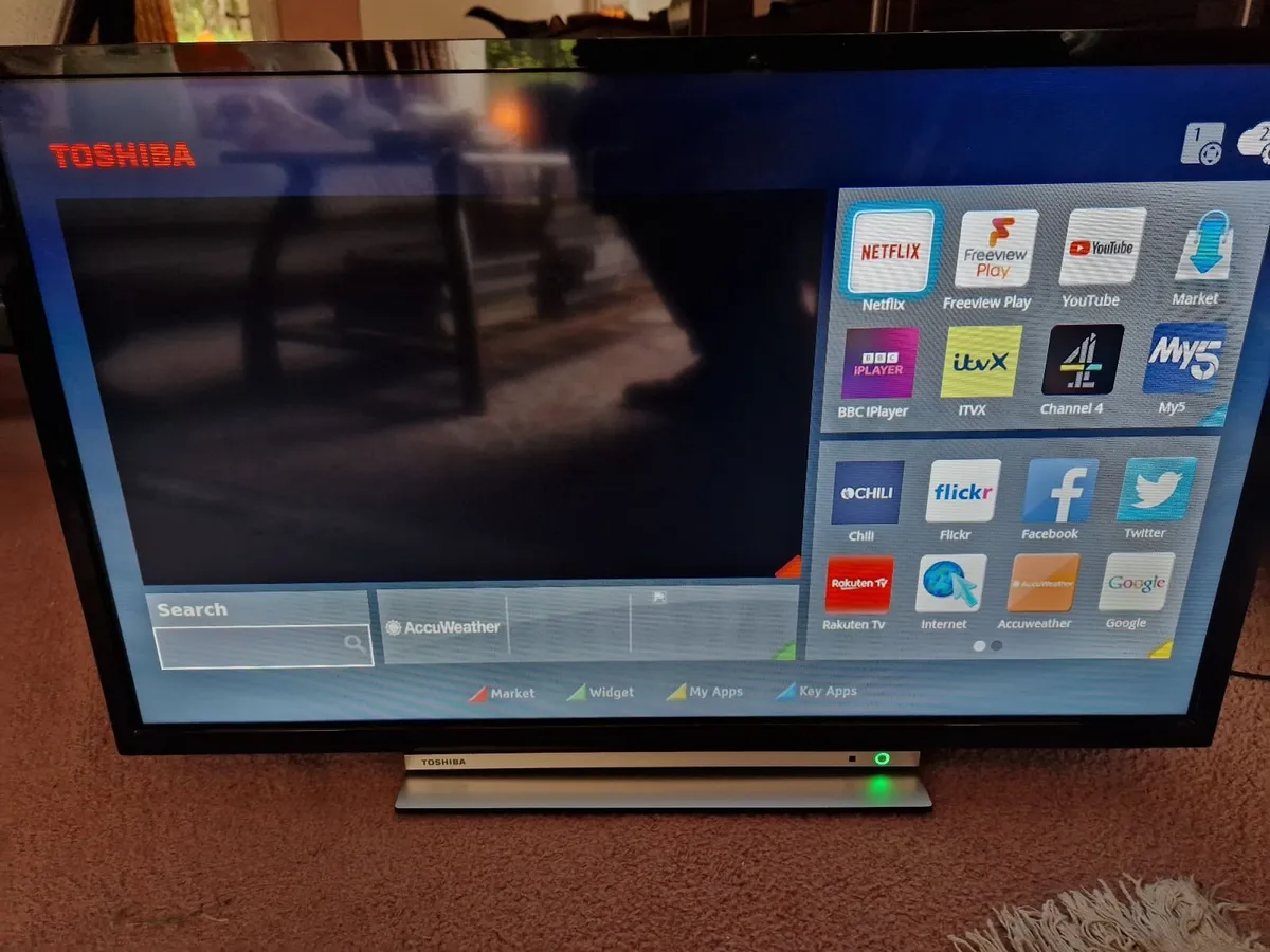 Toshiba 32" Smart TV - Image 3