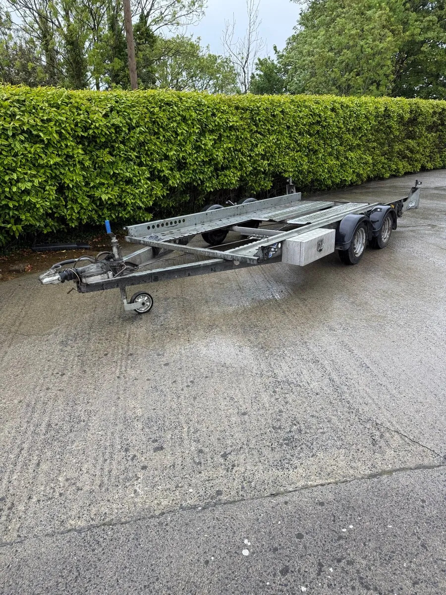 Car transporter - Image 1