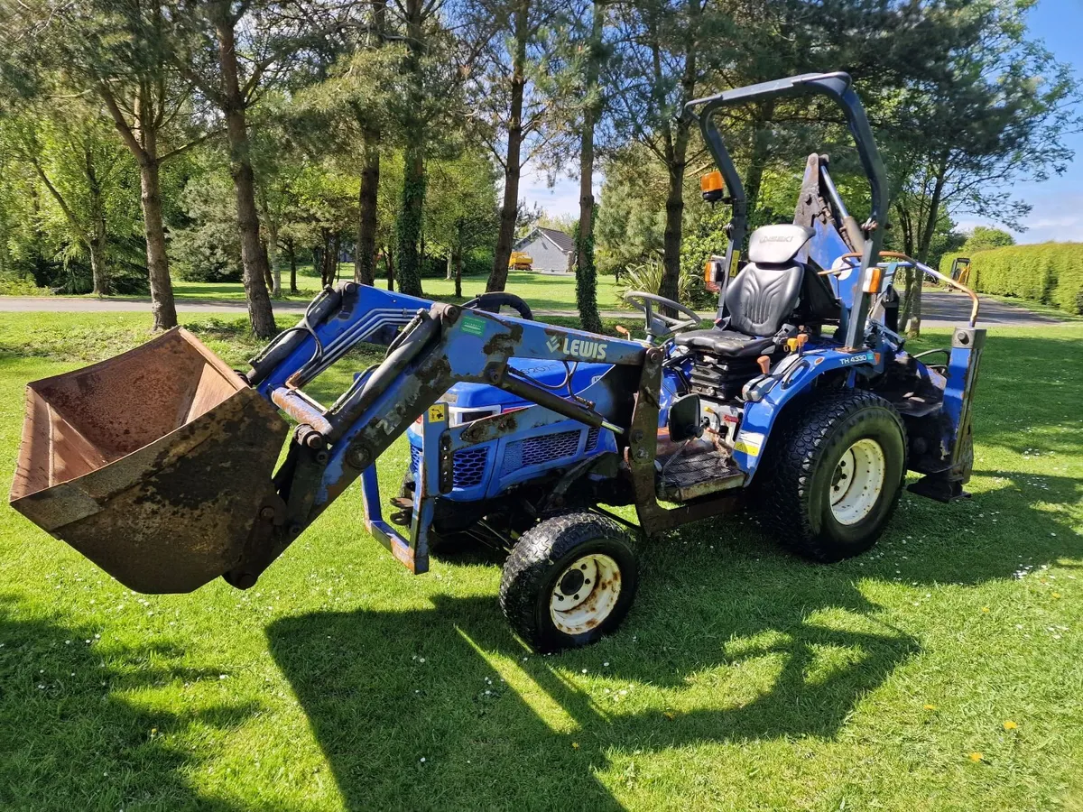 Iseki 34hp Compact Tractor with Backhoe Loader - Image 1