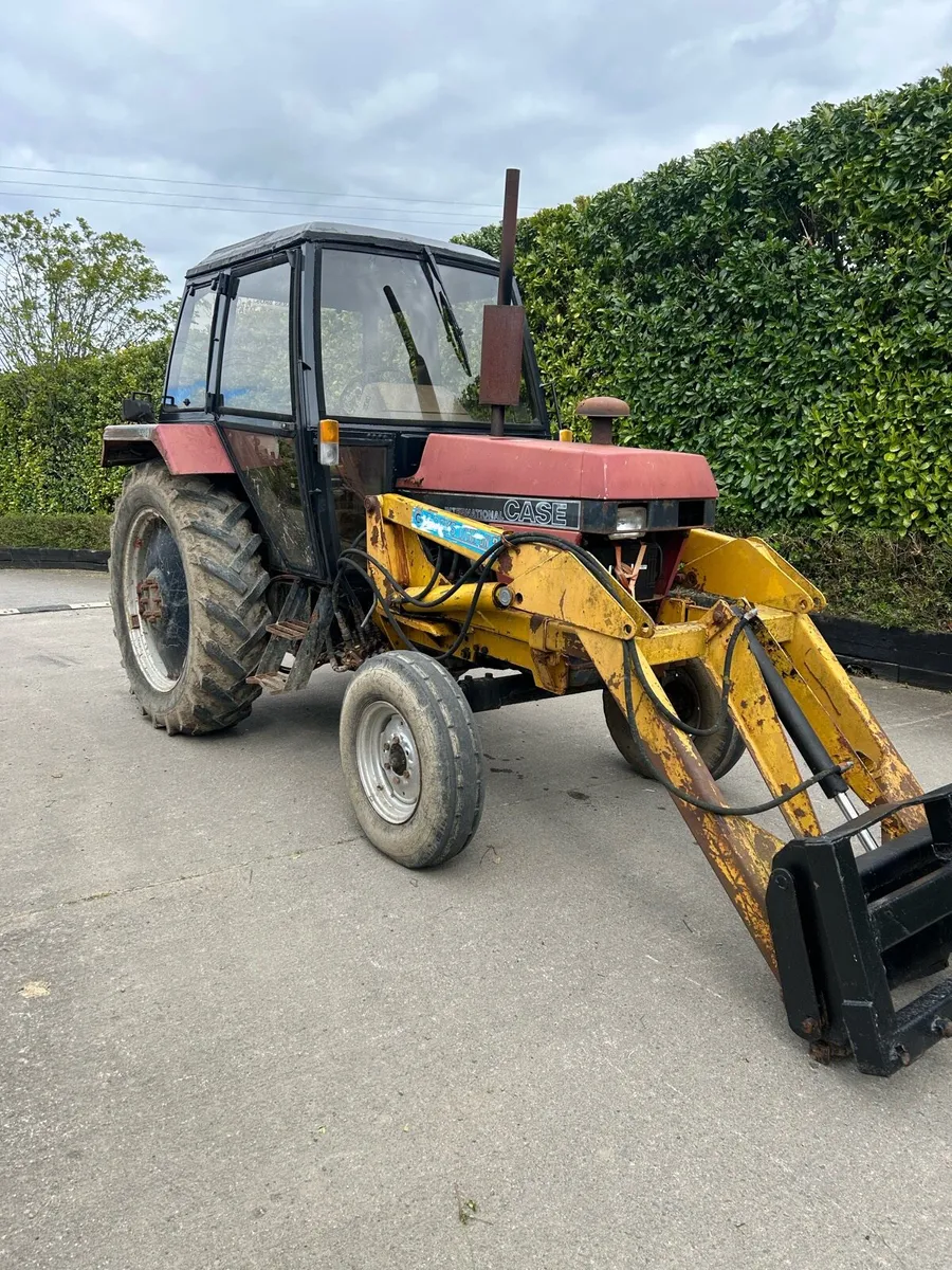 Case tractor - Image 2