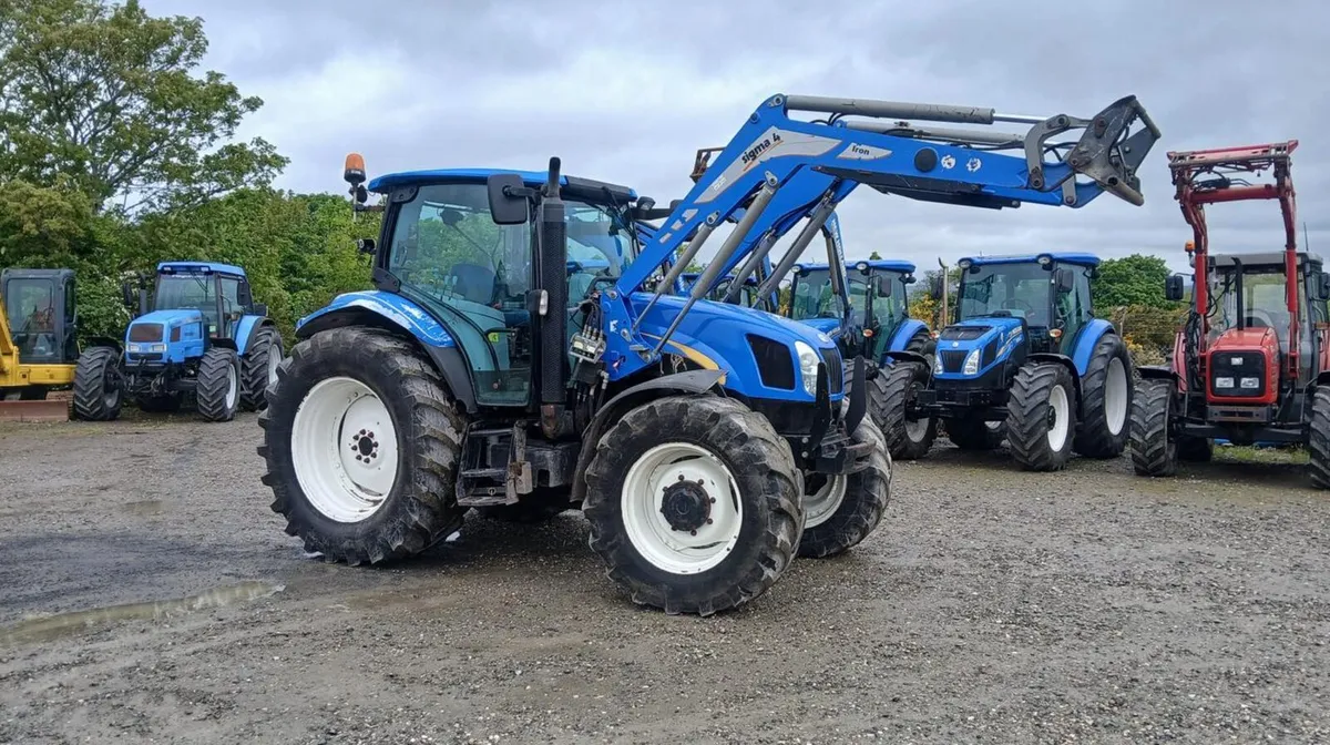2009 New Holland T6030 - Image 1
