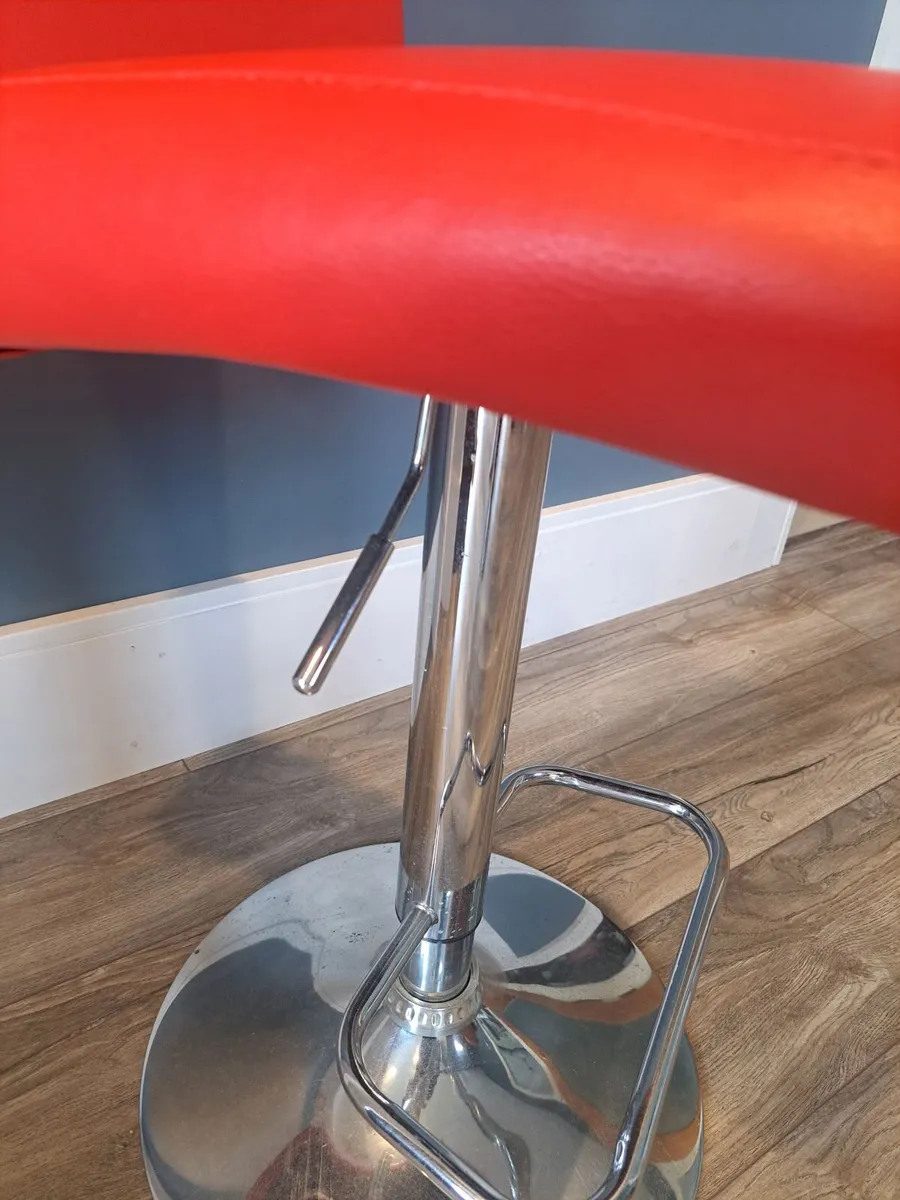 Office chair - Image 2