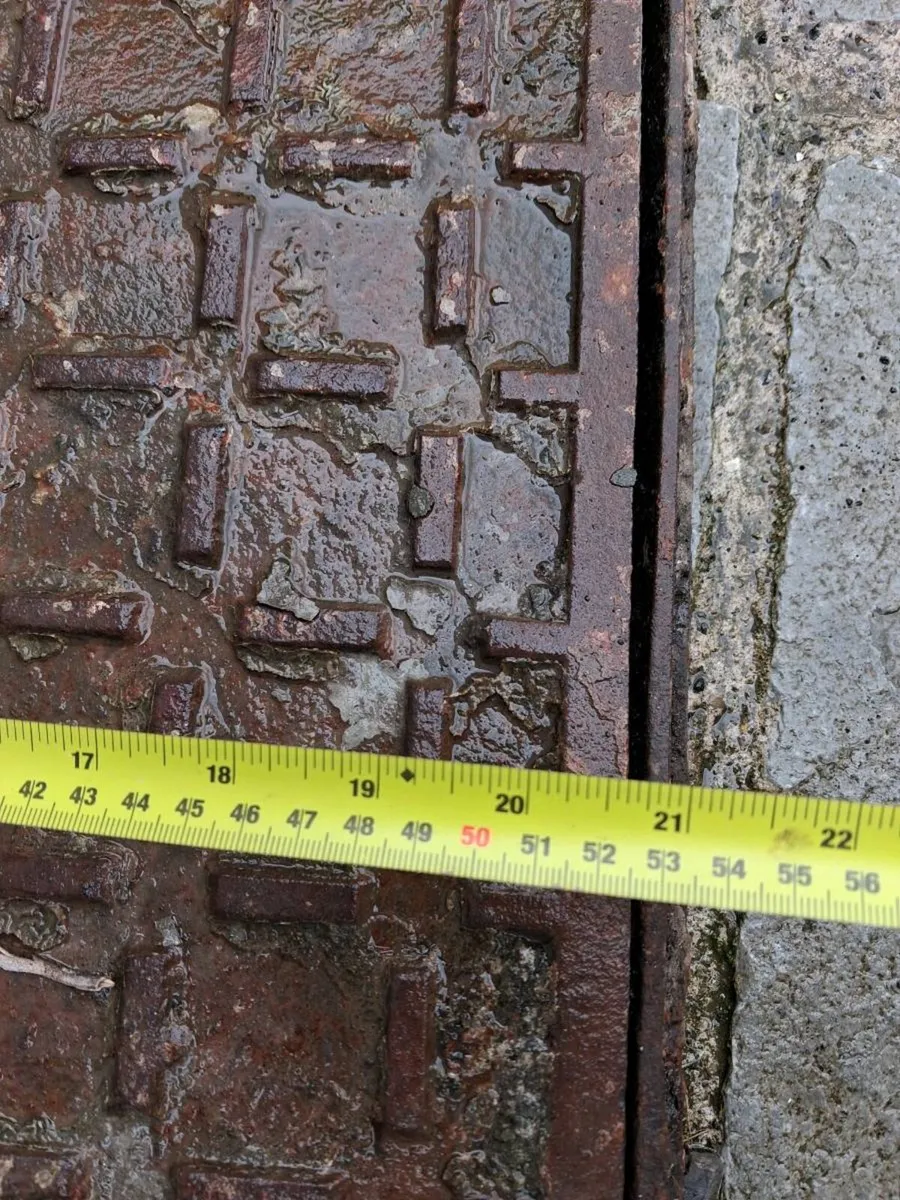 Manhole cover - Image 2