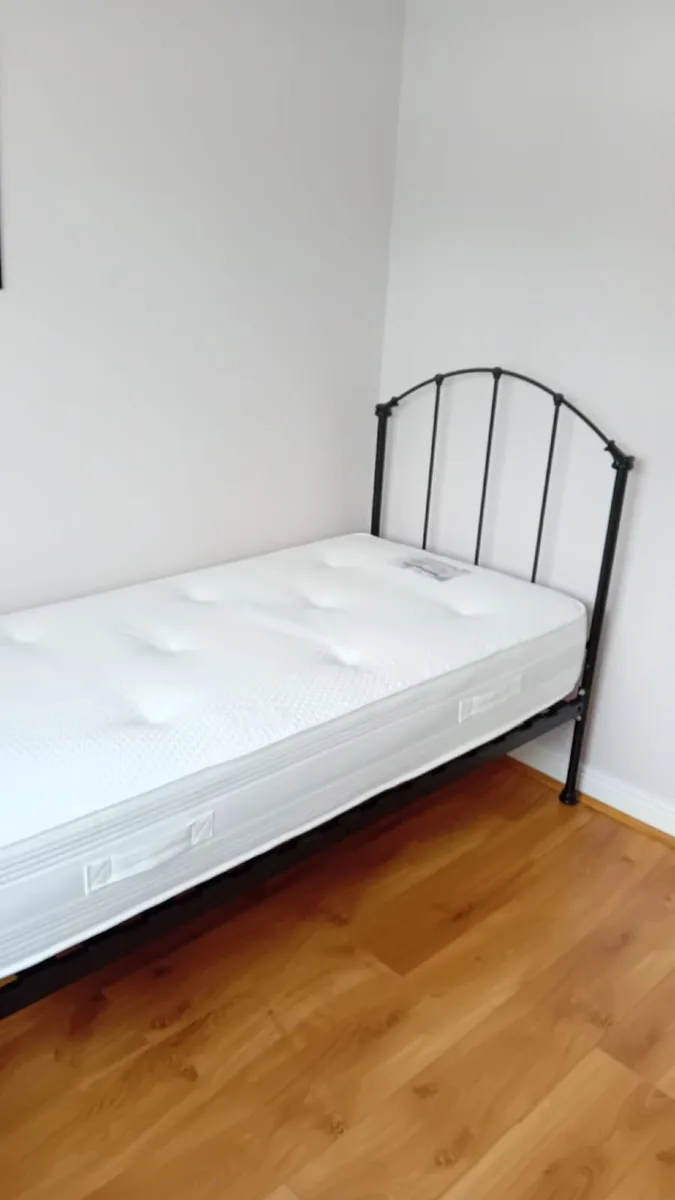 Single bed with mattress - Image 3