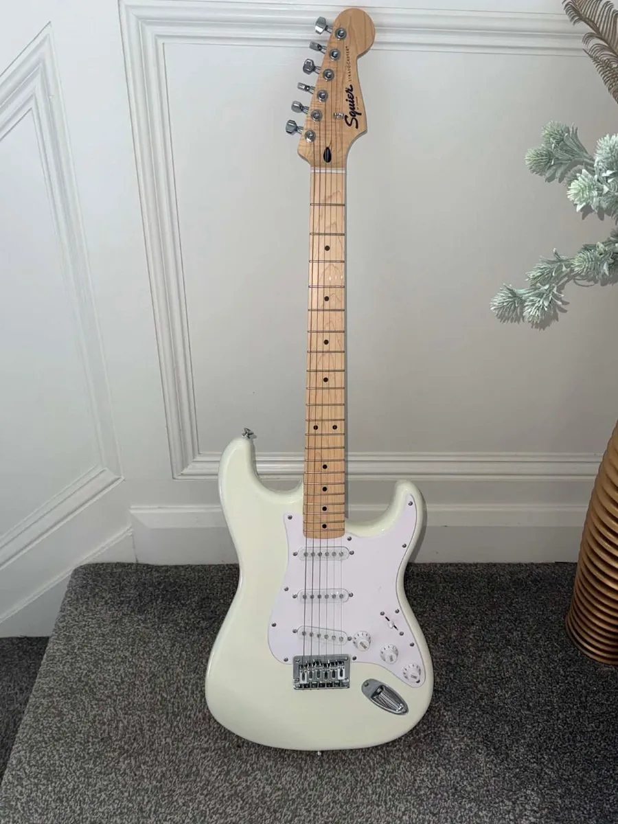 Squire Sonic Series Stratocaster Electric Guitar