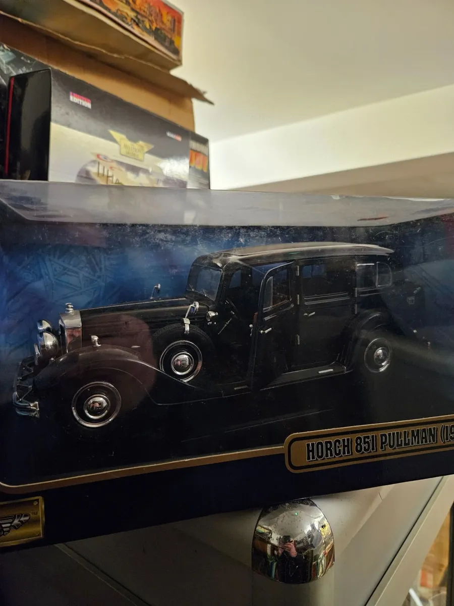 Corgi Ricko Horch Pullman 1.18 - Image 2
