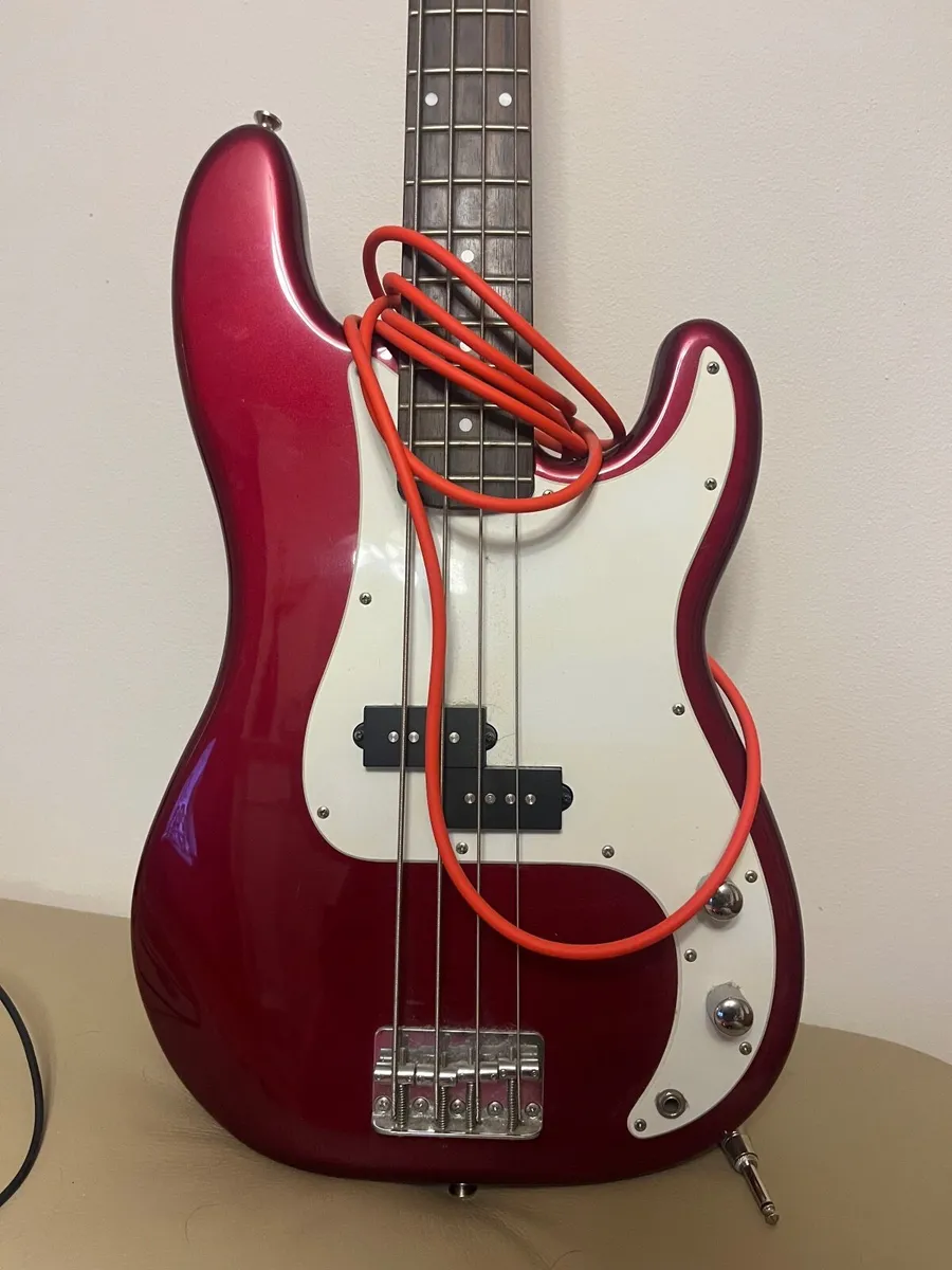 Fender Squire Bass - Image 3