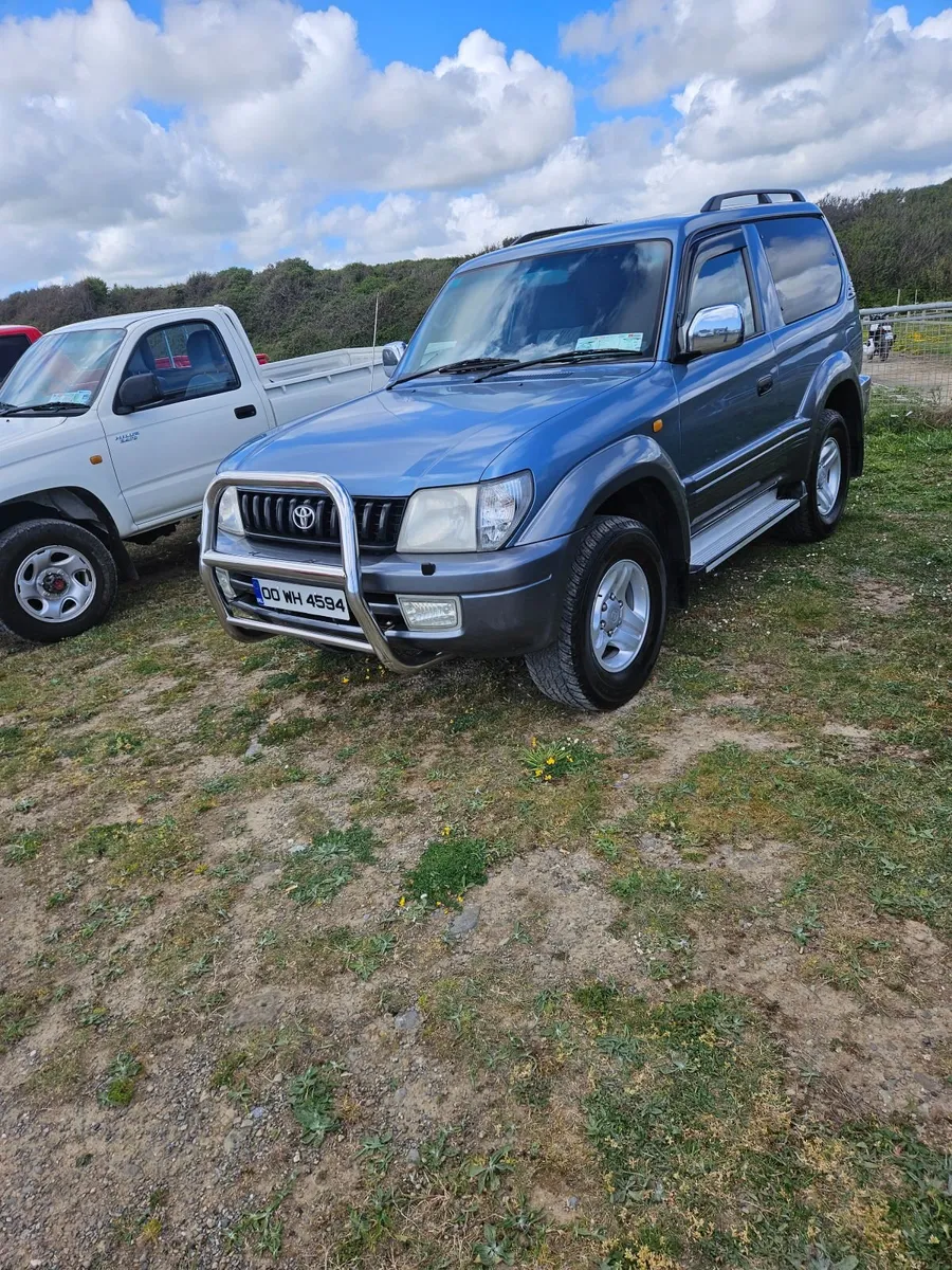 Toyota  landcruiser  00 - Image 2