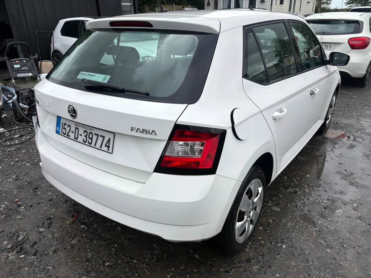 2015 Skoda Fabia 1.0 Petrol drive away - Image 4