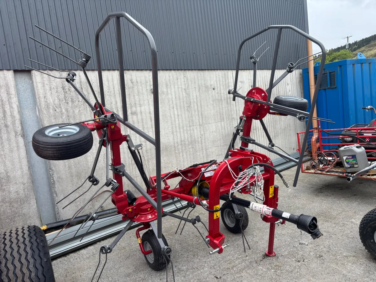 New Stirex 4 Rotor Tedder - Image 1