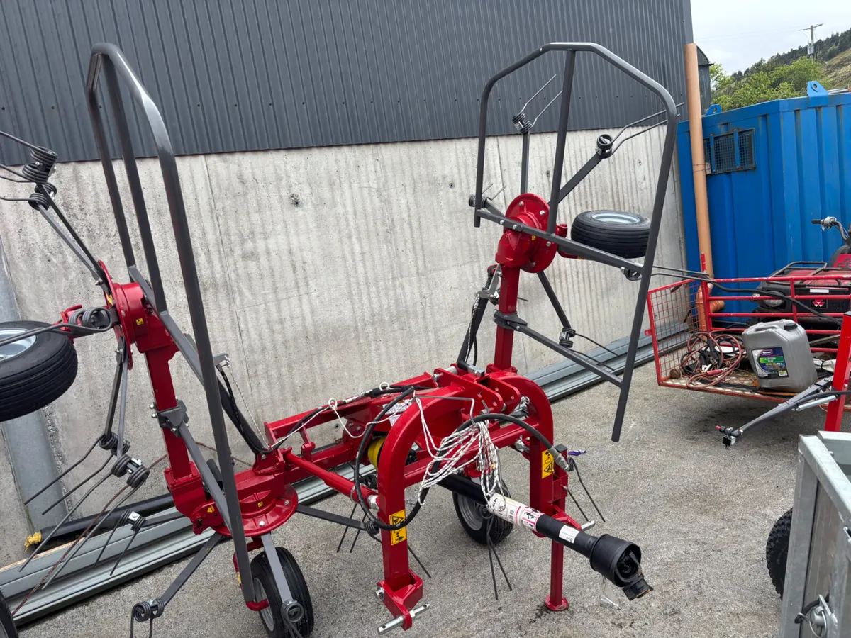 New Stirex 4 Rotor Tedder - Image 3