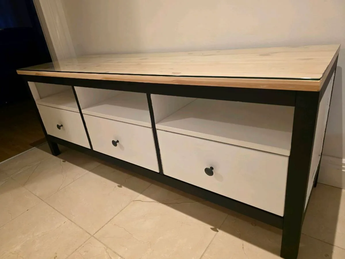 Wooden Tv unit with glass top - Image 4