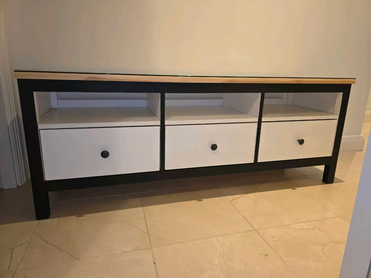 Wooden Tv unit with glass top - Image 1