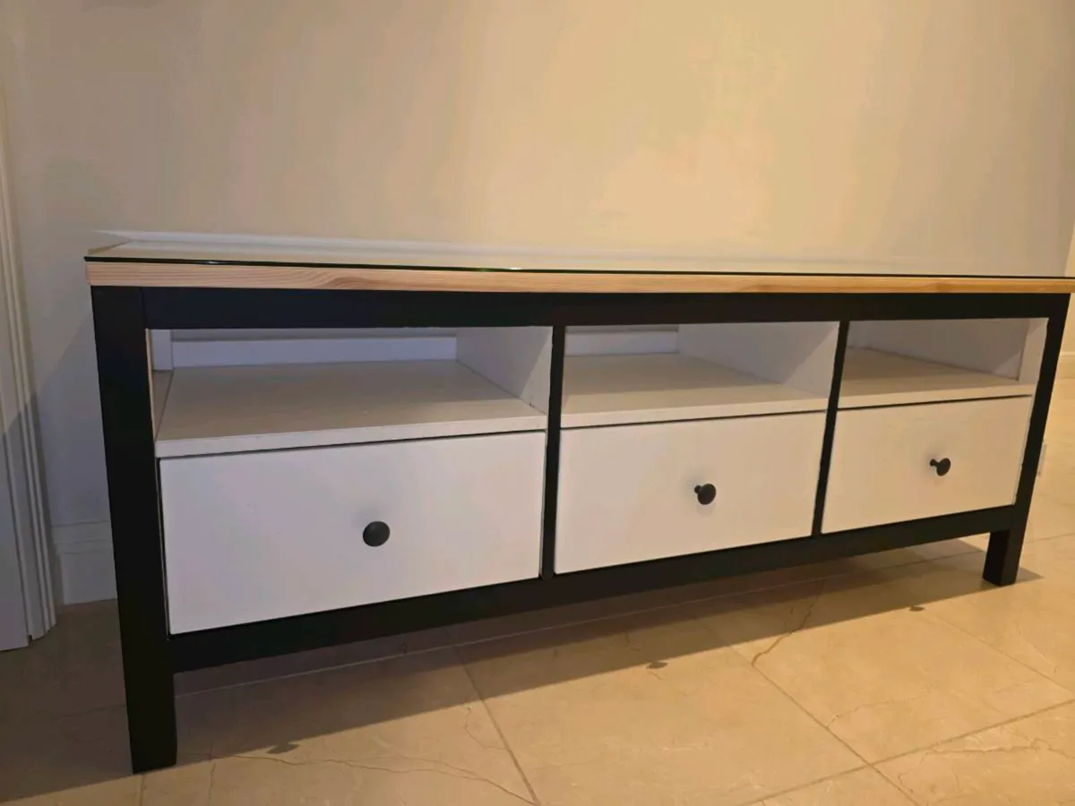 Wooden Tv unit with glass top - Image 2