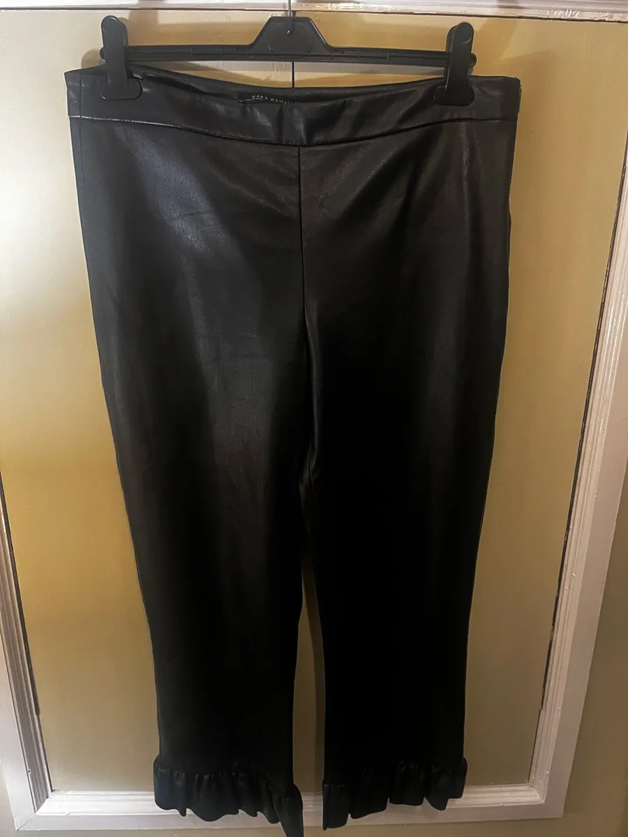 Zara short faux leather trousers - Image 1