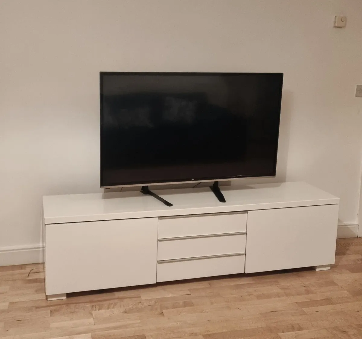 Tv Unit - Image 1