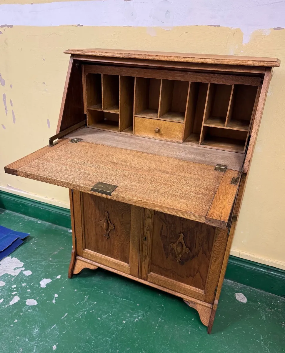 Solid oak bureau writing desk - Image 2