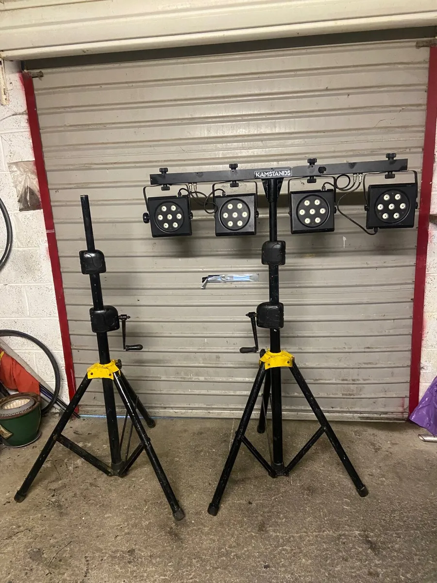 Wind up Speaker stands - Image 3