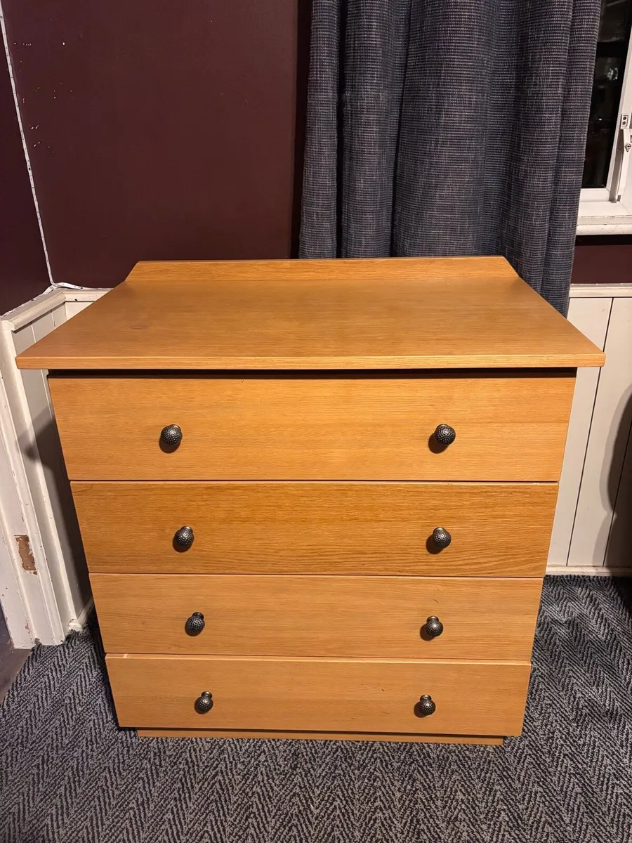 Chest of drawers - Image 1