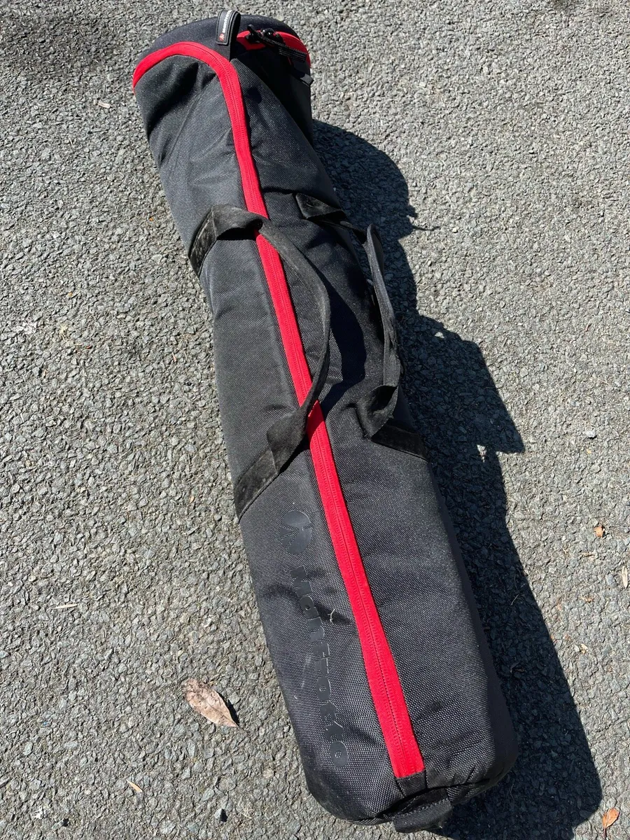 Manfrotto fluid filled tripod - Image 4