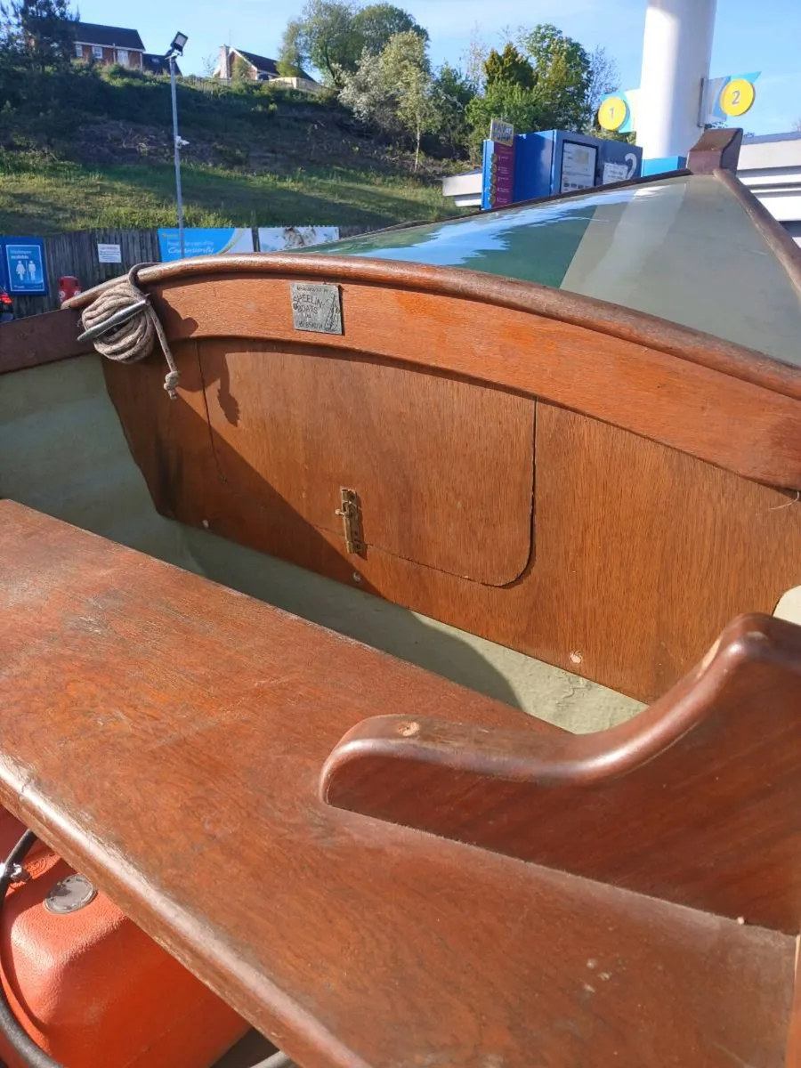 19ft sheelin lake boat 5.4 beam engine and trailer - Image 2