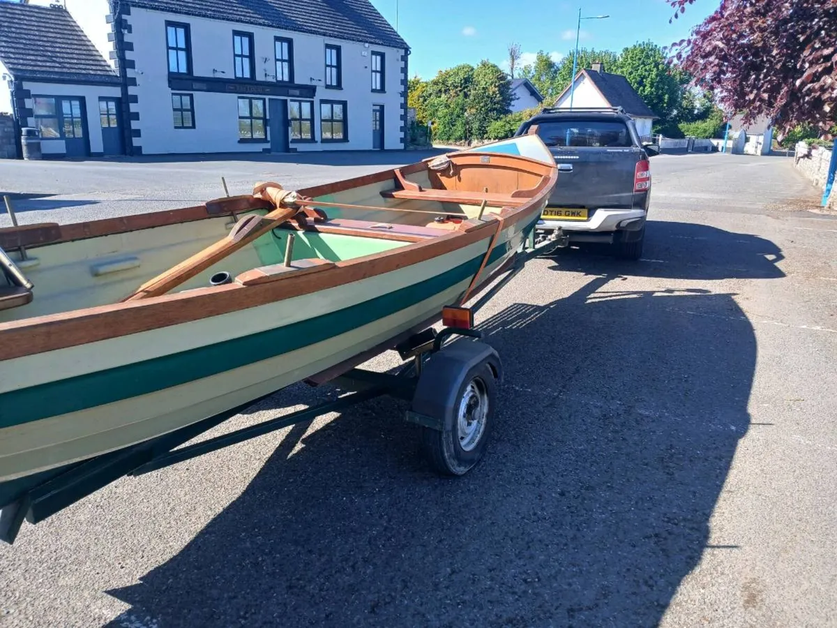 19ft sheelin lake boat 5.4 beam engine and trailer - Image 3