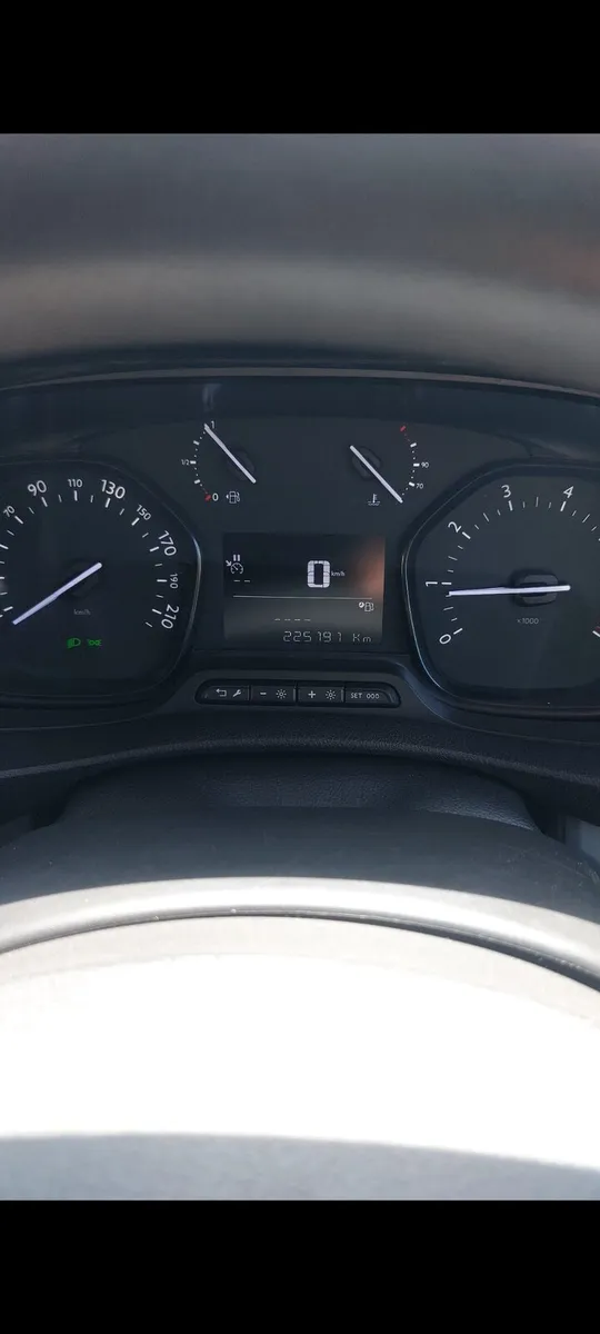 Peugeot expert professional 2.0 bluehdi - Image 3