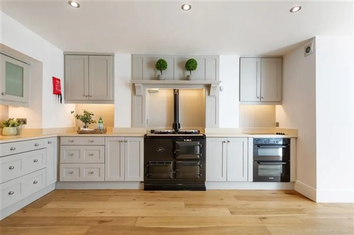 Kitchen - Image 1