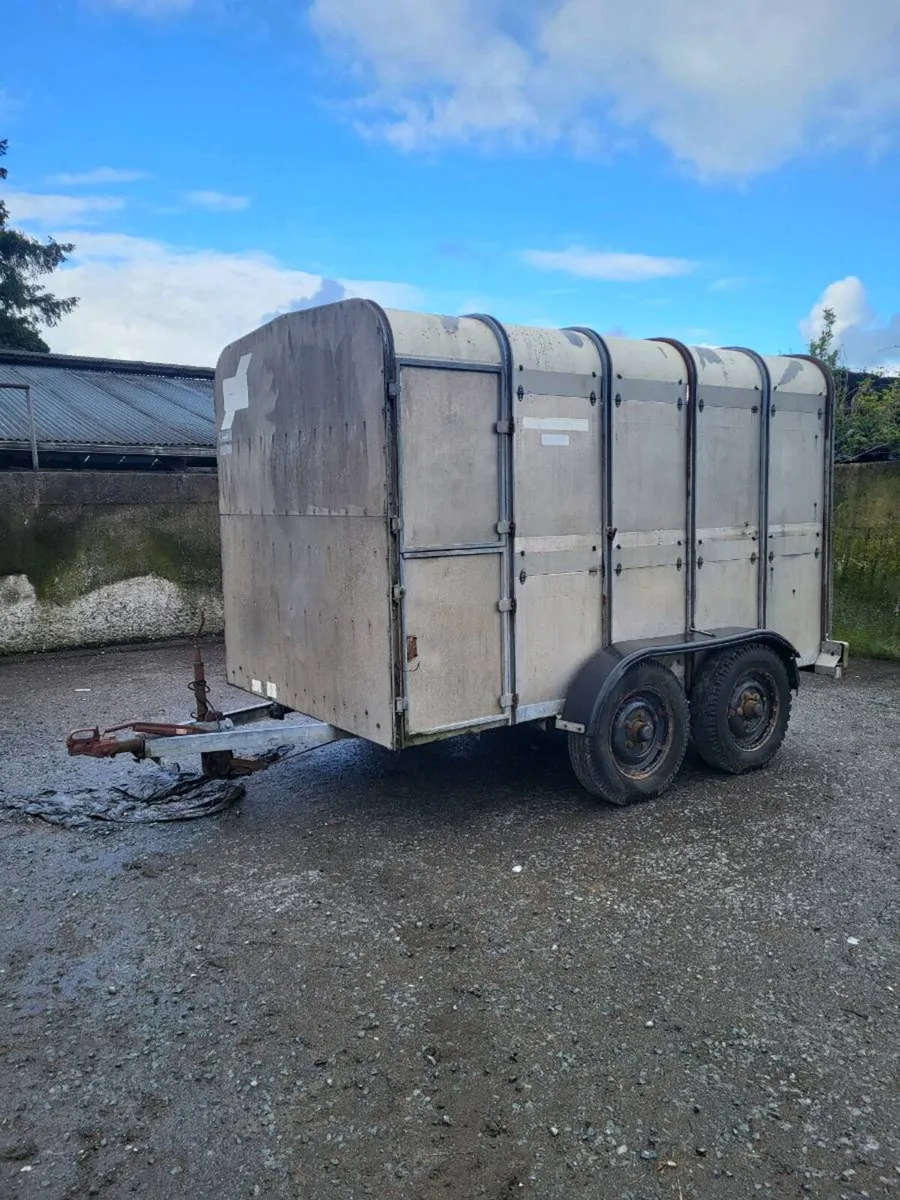 Cattle trailer - Image 1