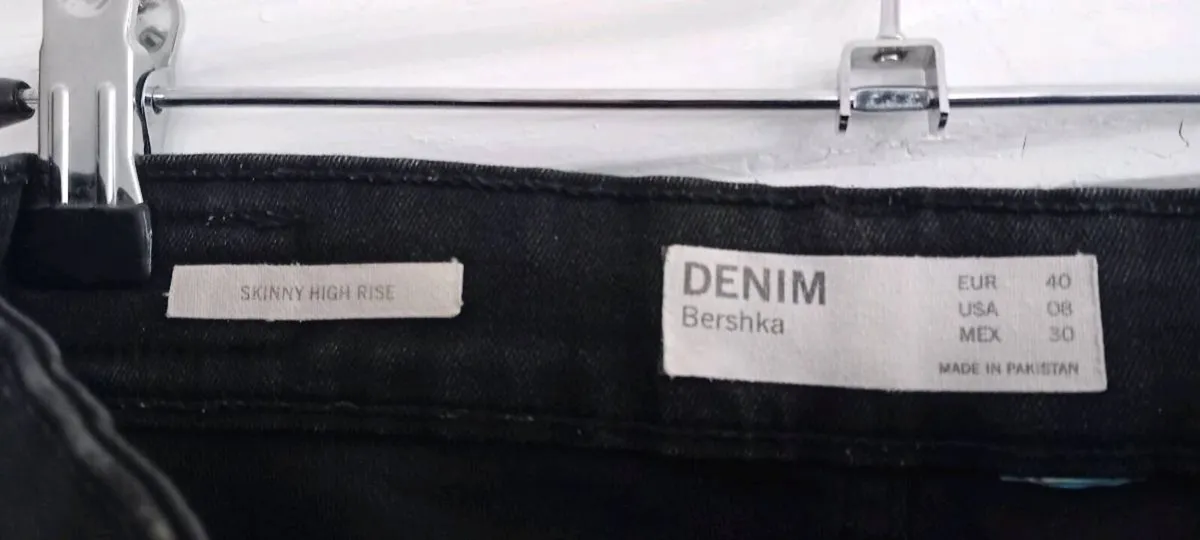 Ladies Jeans - Image 2