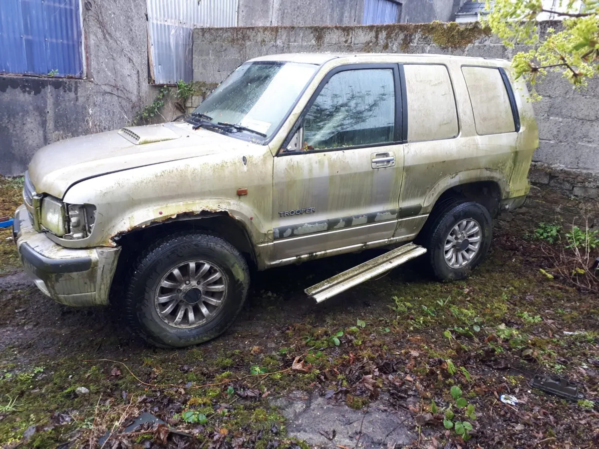 Isuzu trooper 3.0 breaking parts - Image 3