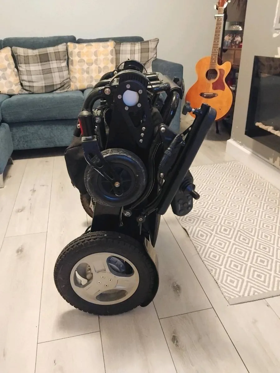 Compact wheelchair / powerchair - Image 3